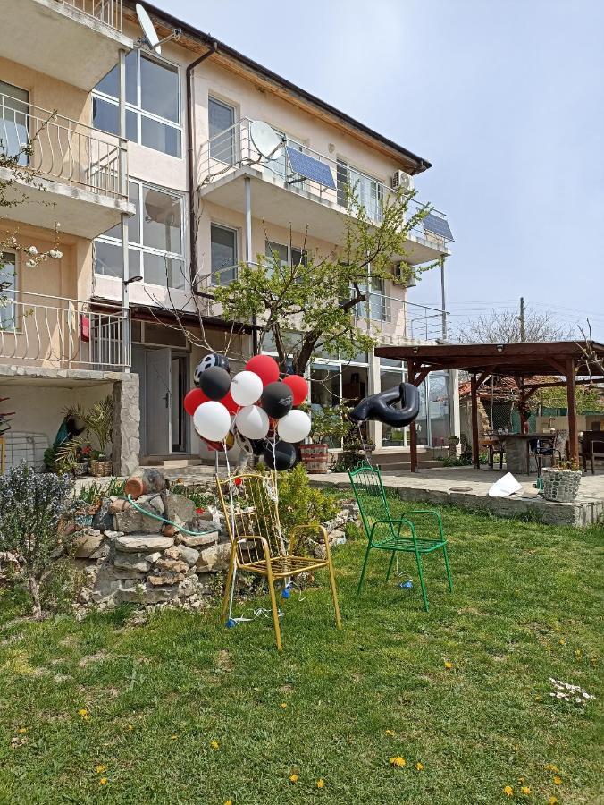 Stai Za Gosti Bazdarovi Appartement Byala  Buitenkant foto